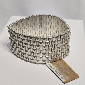 ELASTIC Silver Tone Fashion Bracelet NWT NEW Rain Brand